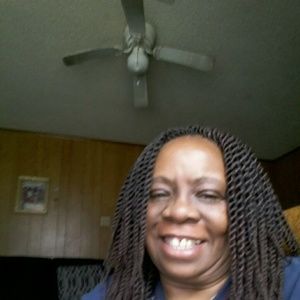 Meet your Posher, Yolanda